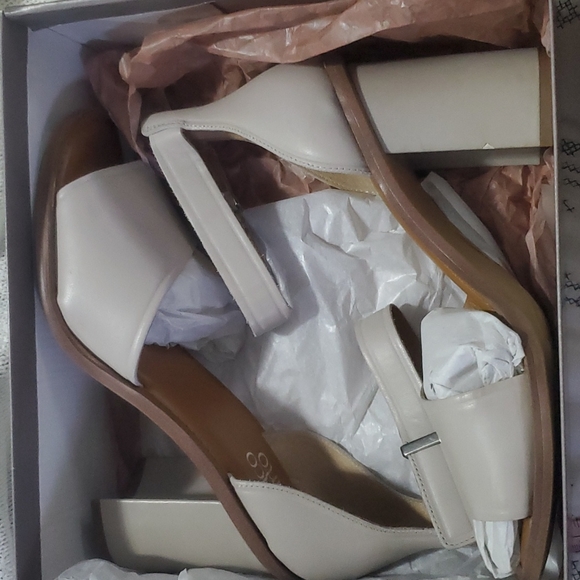 Franco Sarto block heel sandals - Picture 6 of 7